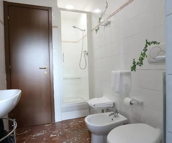 Le Di Elisa 3 * ג'נובה