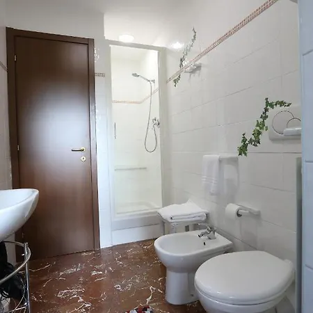 Le Di Elisa 3 * 热那亚